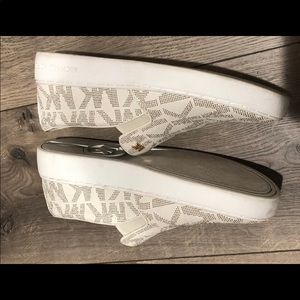 Michael Michael Kors Keaton Slip-On Logo Sneakers